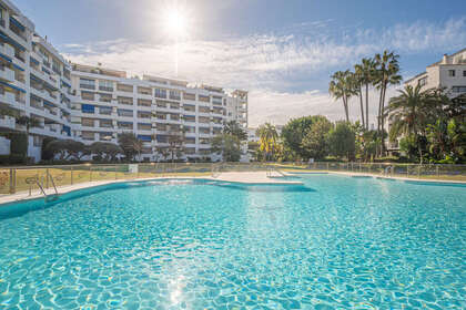 Апартаменты Продажа в Puerto Banús, Málaga. 
