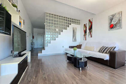 Апартаменты Продажа в La Carihuela, Torremolinos, Málaga. 