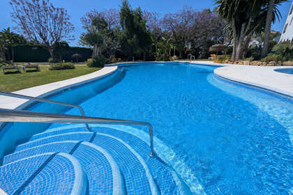 Апартаменты Продажа в Calahonda, Mijas, Málaga. 