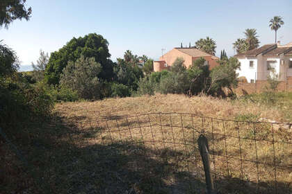Участок Продажа в Arroyo de la Miel, Benalmádena, Málaga. 