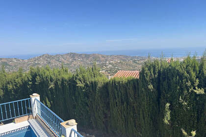 Cluster house for sale in Torrox, Málaga. 