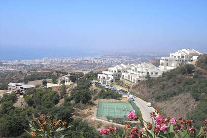 Апартаменты Продажа в Altos de Los Monteros, Marbella, Málaga. 
