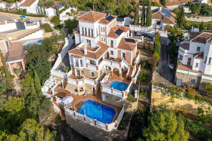 Řadový dům na prodej v Frigiliana, Málaga. 