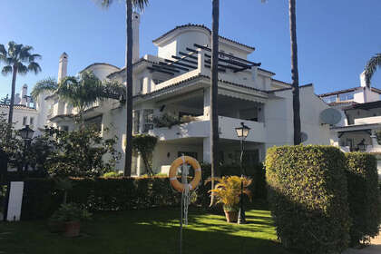 Apartment for sale in Nueva andalucia, Málaga. 