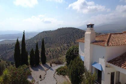 Cluster house for sale in Canillas de Aceituno, Málaga. 