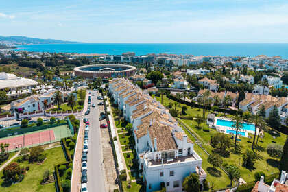 Apartmány na prodej v Nueva andalucia, Málaga. 
