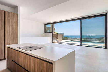 Cluster house for sale in Benahavís, Málaga. 