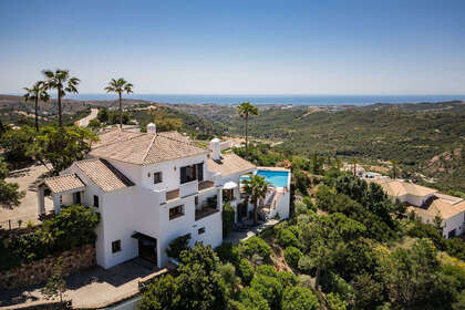 Cluster house for sale in Benahavís, Málaga. 