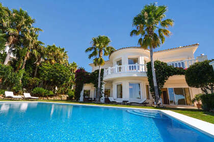 Cluster house for sale in Marbella, Málaga. 