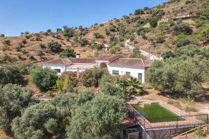 Cluster house for sale in Monda, Málaga. 