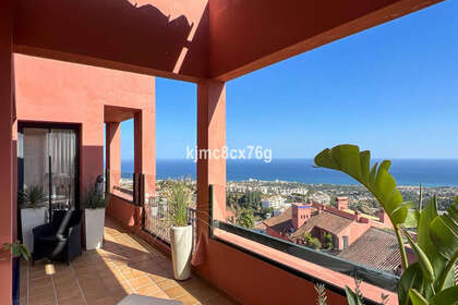 Apartmány na prodej v Calahonda, Mijas, Málaga. 