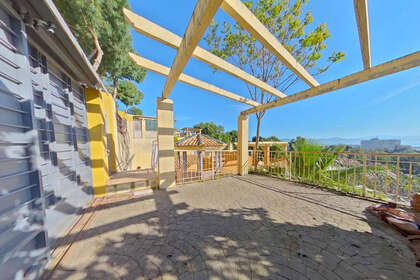 Řadový dům na prodej v Torremolinos, Málaga. 