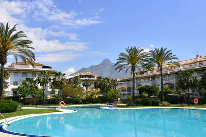 Apartment for sale in Nueva andalucia, Málaga. 