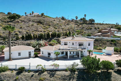 Klynge huse til salg i Arenas, Málaga. 