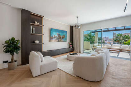 Apartment for sale in Nueva andalucia, Málaga. 
