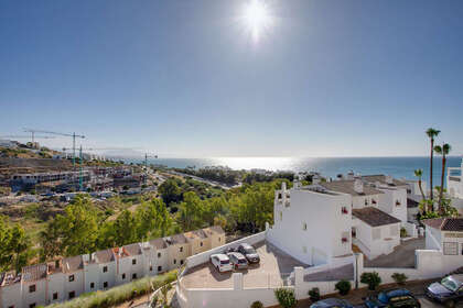 Penthous na prodej v Casares, Málaga. 