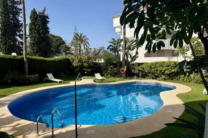Apartment for sale in Guadalmina, Málaga. 