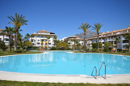 Apartment for sale in Nueva andalucia, Málaga. 