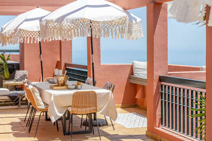 Apartment for sale in Calahonda, Mijas, Málaga. 