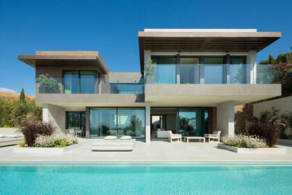 Cluster house for sale in Benahavís, Málaga. 