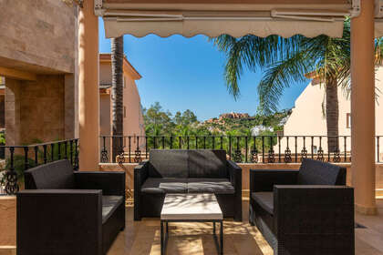 Apartment for sale in Nueva andalucia, Málaga. 