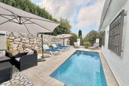 House for sale in Benalmádena, Málaga. 