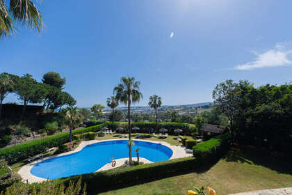 Apartment for sale in Nueva andalucia, Málaga. 