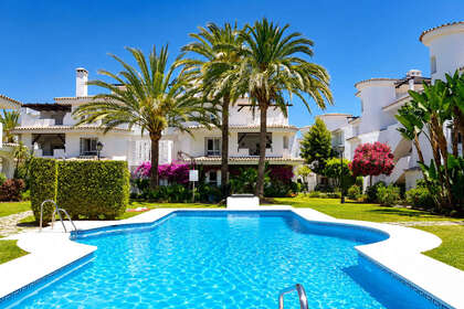 Apartment for sale in Nueva andalucia, Málaga. 