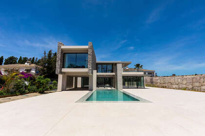 Cluster house for sale in San Pedro de Alcántara, Marbella, Málaga. 