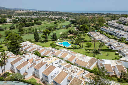 Apartment for sale in Nueva andalucia, Málaga. 