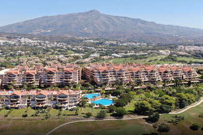 Apartment for sale in Nueva andalucia, Málaga. 