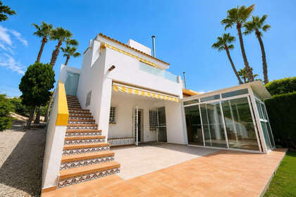 Casa Cluster venda em Villamartín, Alicante. 