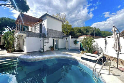 Casa Cluster venda em Elviria, Marbella, Málaga. 