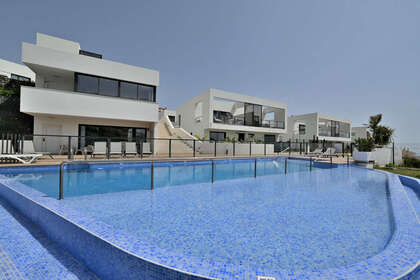 Huse til salg i Riviera Del Sol, Marbella, Málaga. 
