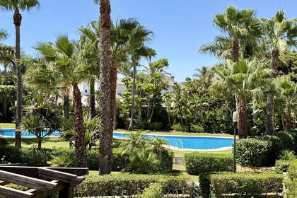 Penthous na prodej v Puerto Banús, Málaga. 