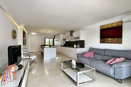 Apartmány na prodej v Nueva andalucia, Málaga. 