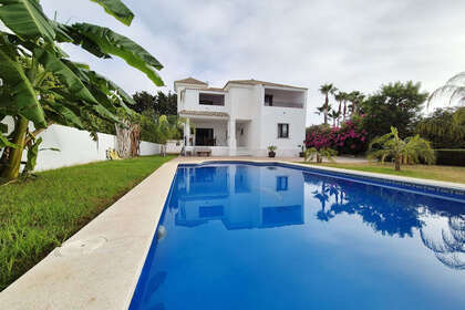 Таунхаус Продажа в Guadalmina, Málaga. 