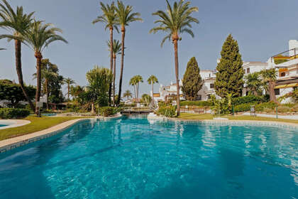 Apartment for sale in Nueva andalucia, Málaga. 