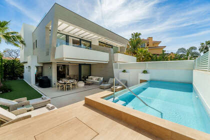 Maison de ville vendre en Puerto Banús, Málaga. 