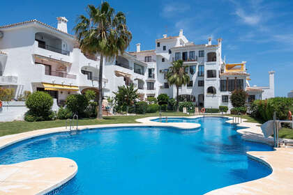 酒店公寓 出售 进入 Calahonda, Mijas, Málaga. 