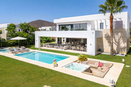 联排别墅 出售 进入 La Cala Golf, Mijas, Málaga. 