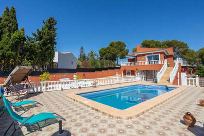 联排别墅 出售 进入 Torrevieja, Alicante. 