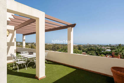 Apartment for sale in Nueva andalucia, Málaga. 