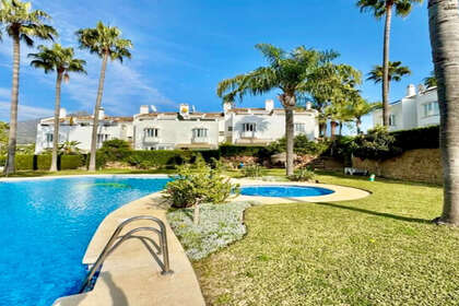 房子 出售 进入 Puerto Banús, Marbella, Málaga. 