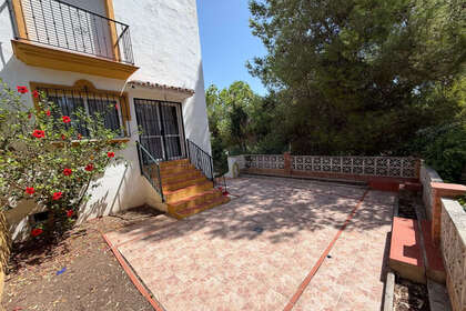 房子 出售 进入 Marbella, Málaga. 