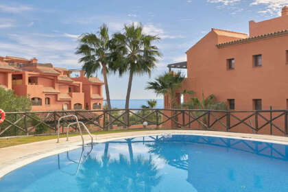 耳房 出售 进入 Estepona, Málaga. 