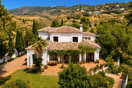 牧场 出售 进入 Mijas, Málaga. 