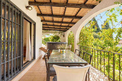 联排别墅 出售 进入 Marbella, Málaga. 