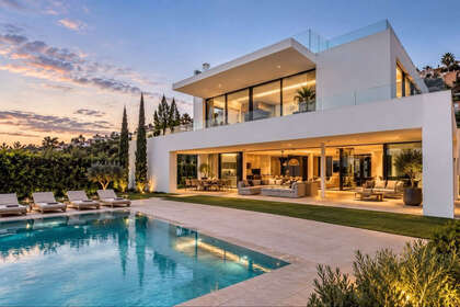 联排别墅 出售 进入 Puerto Banús, Marbella, Málaga. 