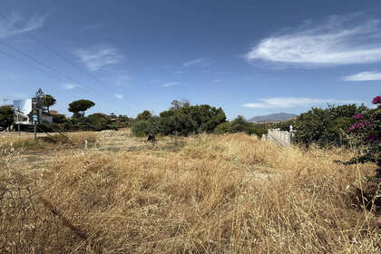 情节 出售 进入 San Pedro de Alcántara, Marbella, Málaga. 